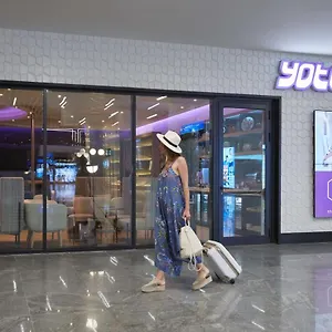 Hotel Yotelair Airport, Duty Free - International Transit Area