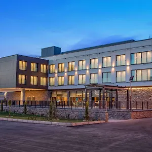 Hotel Hampton By Hilton Izmir ****